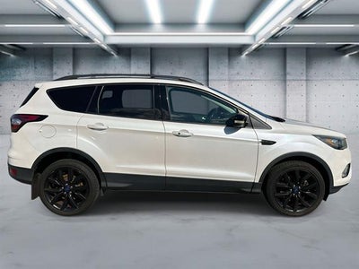 2017 FORD TRUCK ESCAPE Titanium