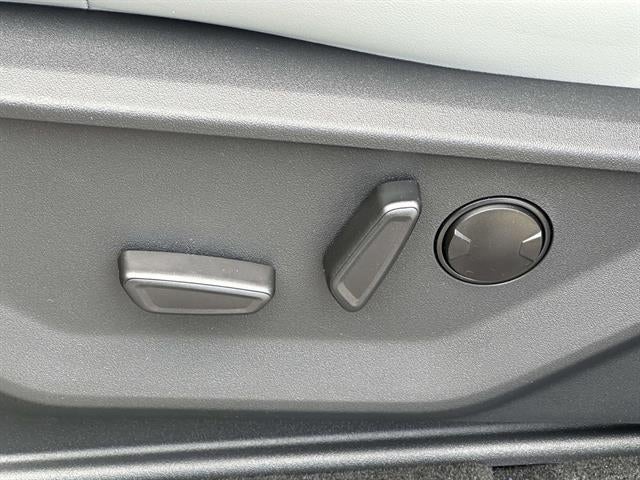 2027 Ford Expedition 4DR 4WD PLATINUM