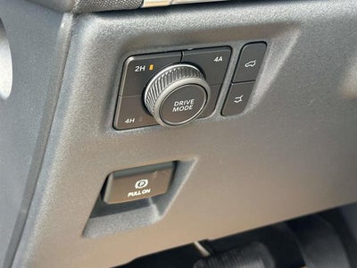 2027 Ford Expedition 4DR 4WD PLATINUM