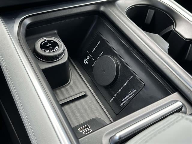 2027 Ford Expedition 4DR 4WD PLATINUM