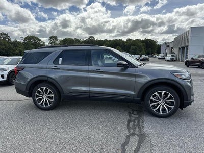 2027 Ford Explorer ST-Line