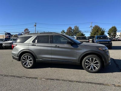 2027 Ford Explorer ST-Line