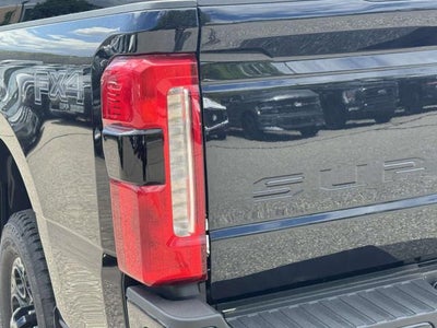 2026 Ford Super Duty F-350 SRW LARIAT