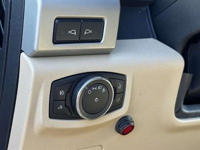 2017 Ford Super Duty F-350 SRW Lariat