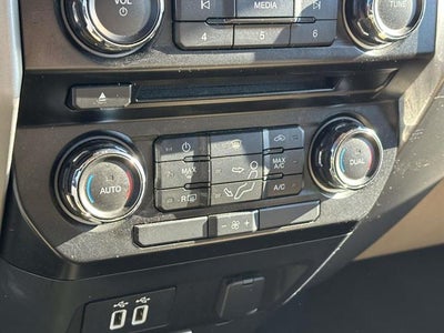 2017 Ford Super Duty F-350 SRW Lariat