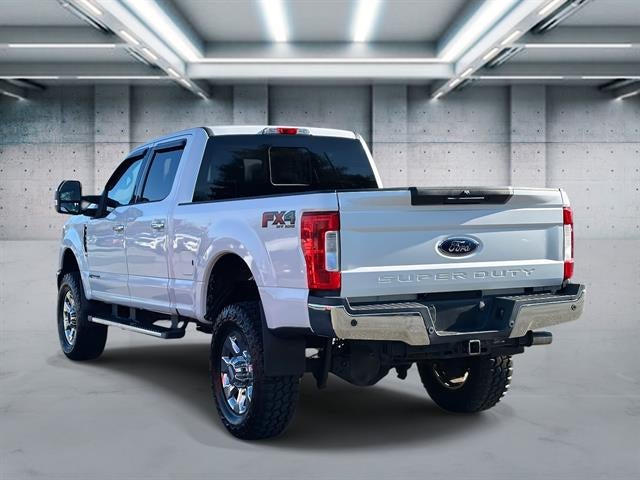 2017 Ford Super Duty F-350 SRW Lariat