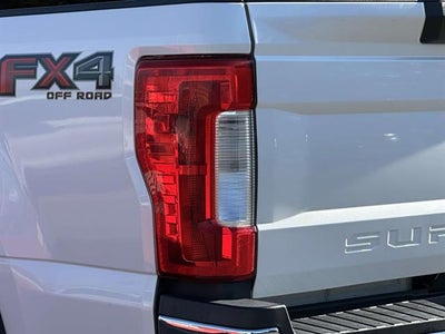 2017 Ford Super Duty F-350 SRW Lariat