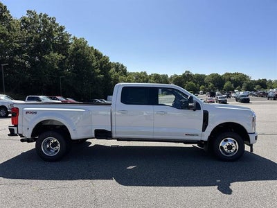 2026 Ford Super Duty F-350 DRW Platinum