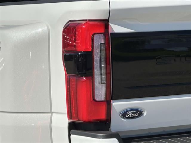 2026 Ford Super Duty F-350 DRW Platinum