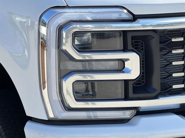 2026 Ford Super Duty F-350 DRW Platinum