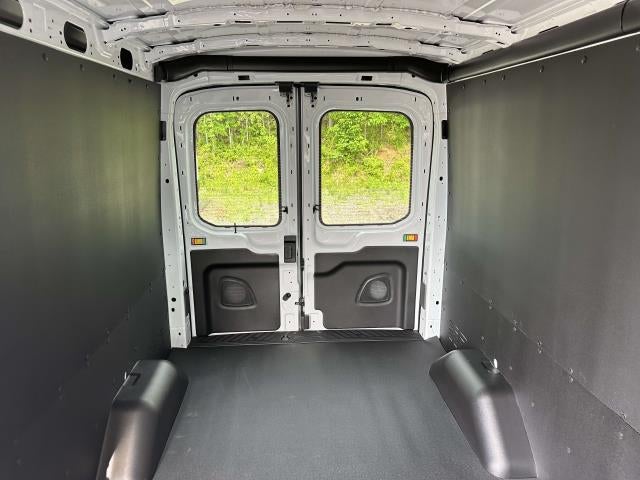 2026 Ford Transit Cargo Van T-250 148" Med Rf 9150 GVWR RWD