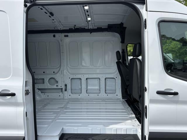 2026 Ford Transit Cargo Van T-250 148" Med Rf 9150 GVWR RWD