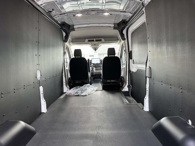 2026 Ford Transit Cargo Van T-250 148" Med Rf 9150 GVWR RWD