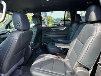 2024 GMC Acadia Elevation