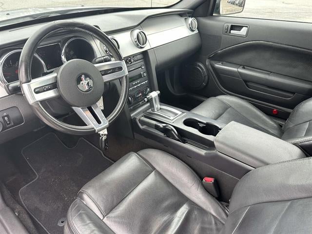 2006 Ford Mustang V6 Deluxe