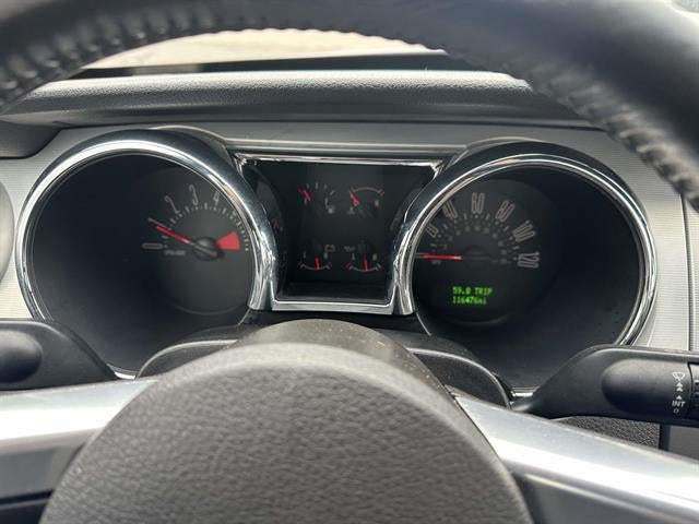 2006 Ford Mustang V6 Deluxe