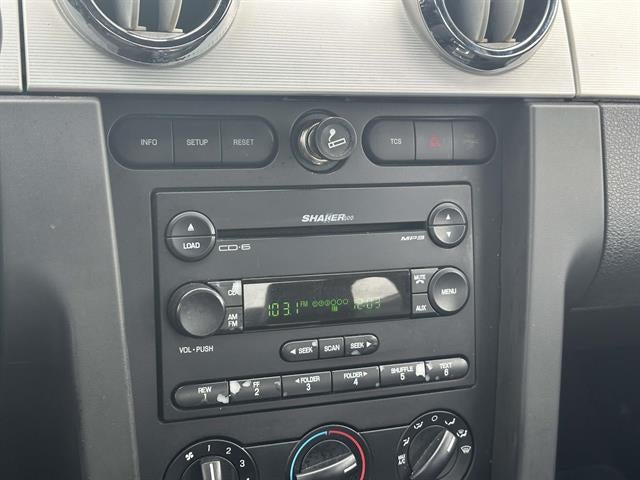 2006 Ford Mustang V6 Deluxe