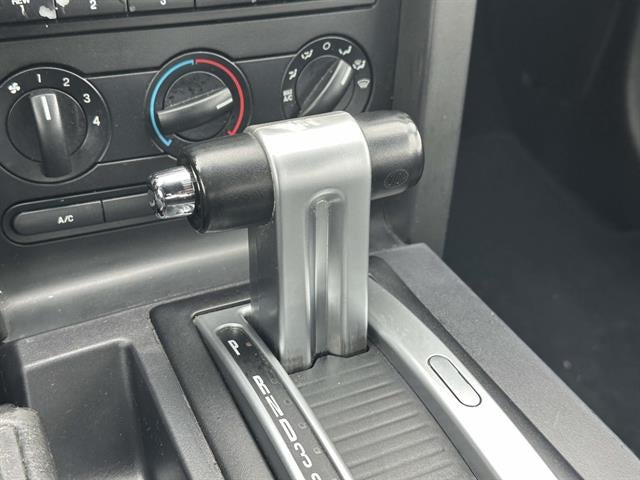 2006 Ford Mustang V6 Deluxe