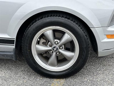 2006 Ford Mustang V6 Deluxe