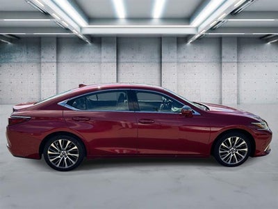 2019 Lexus ES Base