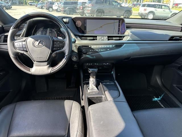 2019 Lexus ES Base