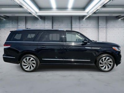 2022 Lincoln Navigator L Reserve