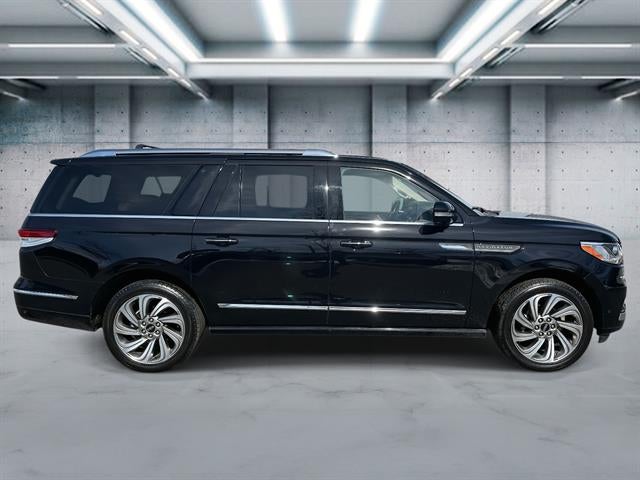 2022 Lincoln Navigator L Reserve