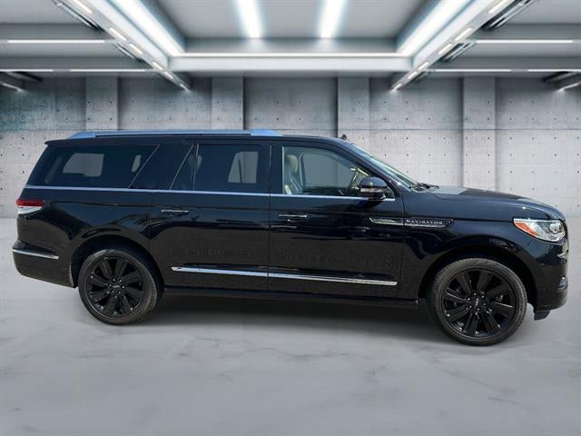 2022 Lincoln Navigator L Reserve