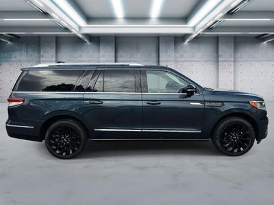 2022 Lincoln Navigator L Reserve