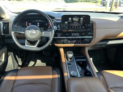 2022 Nissan Pathfinder Platinum