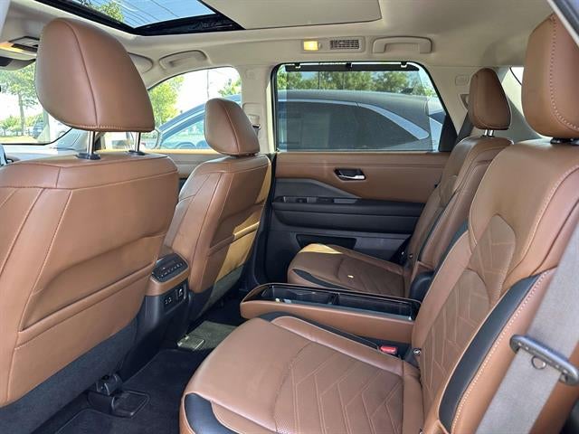 2022 Nissan Pathfinder Platinum