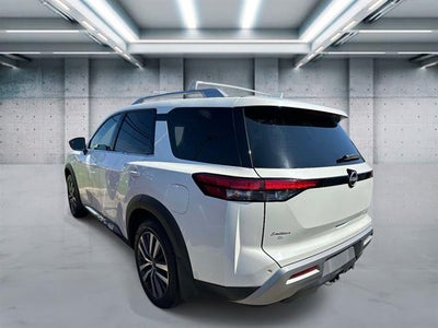 2022 Nissan Pathfinder Platinum