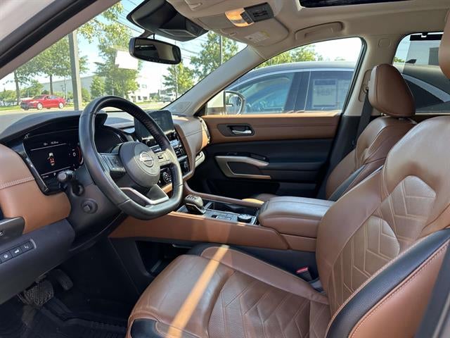 2022 Nissan Pathfinder Platinum