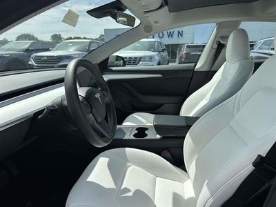 2023 Tesla MODEL 3 Base