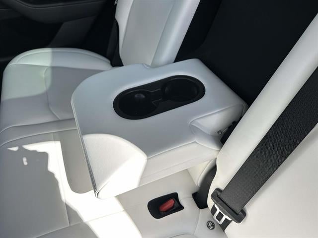 2023 Tesla MODEL Y Base