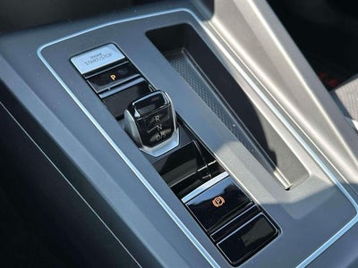 2022 Volkswagen Golf GTI SE