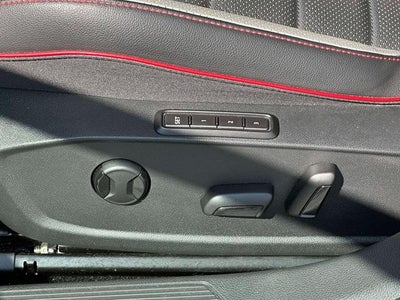 2022 Volkswagen Golf GTI SE