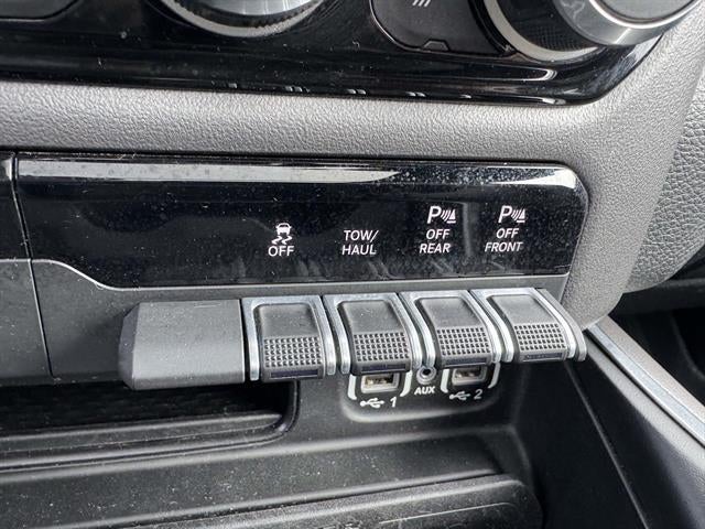 2021 RAM 1500 4x4 Laramie Crew Cab 5.6 ft