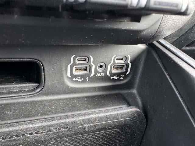 2021 RAM 1500 4x4 Laramie Crew Cab 5.6 ft