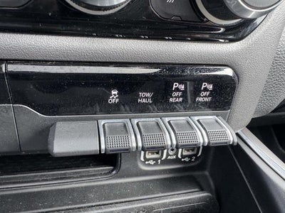 2021 RAM 1500 4x4 Laramie Crew Cab 5.6 ft