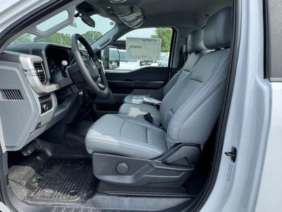 2025 Ford Super Duty F-600 DRW XL