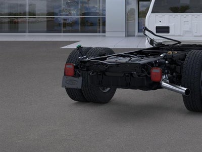 2025 Ford Super Duty F-600 DRW XL