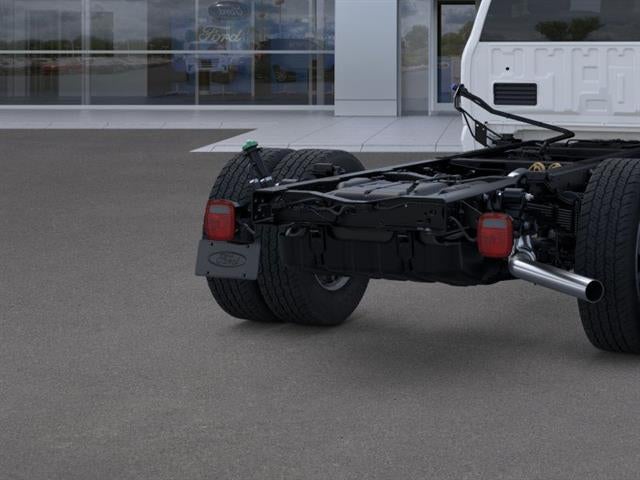 2025 Ford Super Duty F-600 DRW XL