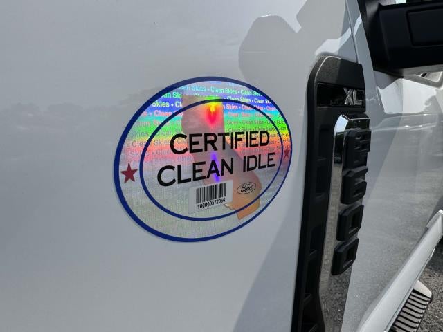 2025 Ford Super Duty F-600 DRW XL