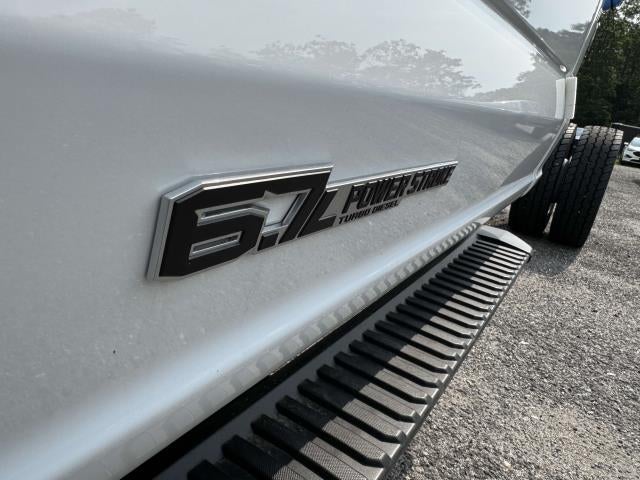 2025 Ford Super Duty F-600 DRW XL