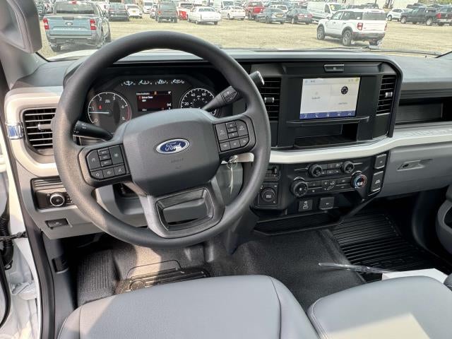 2025 Ford Super Duty F-600 DRW XL