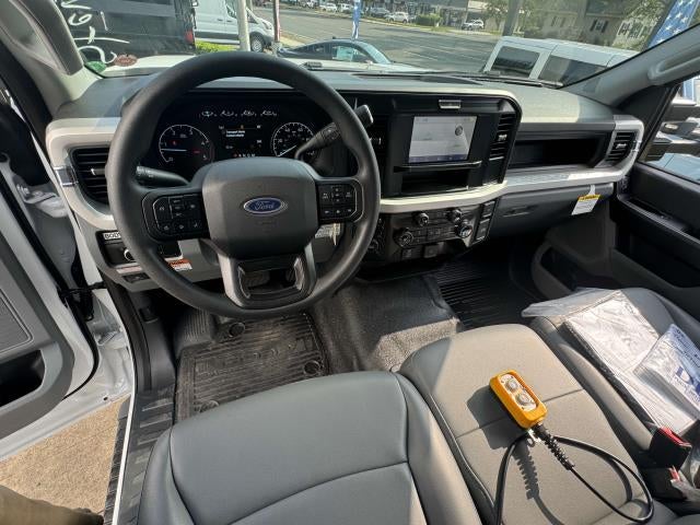 2025 Ford Super Duty F-600 DRW XL