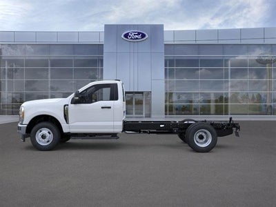2026 Ford Super Duty F-350 DRW XL 4WD Reg Cab 169" WB 84" CA
