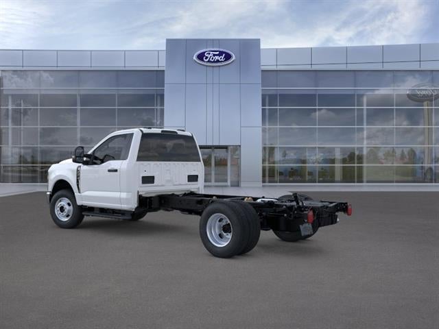 2026 Ford Super Duty F-350 DRW XL 4WD Reg Cab 169" WB 84" CA