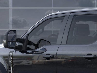 2026 Ford Super Duty F-550 DRW LARIAT